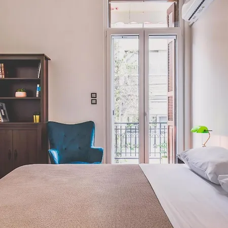 Neoclassical Apartment Near Acropolis - Livingstone Crystal-3